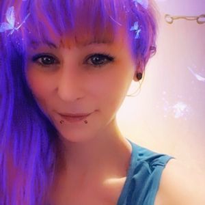 Meet your Posher, Nini